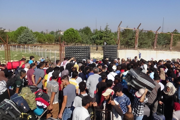 Vatan özlemi izdihama dönüştü