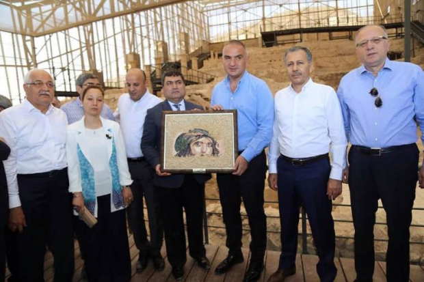 Bakan Ersoy, Zeugma'da incelemelerde bulundu