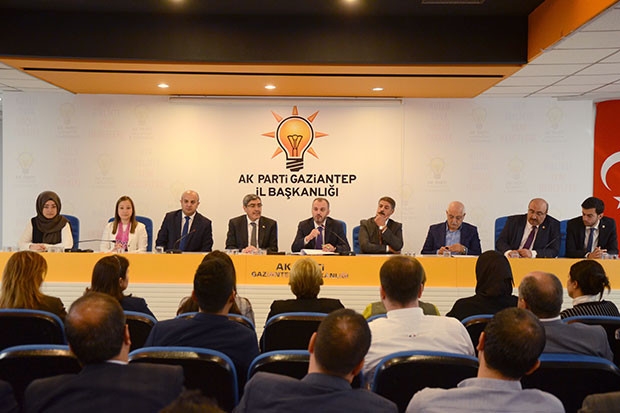 Erkan Kandemir'den Ak Parti Gaziantep teşkilatına ziyaret …
