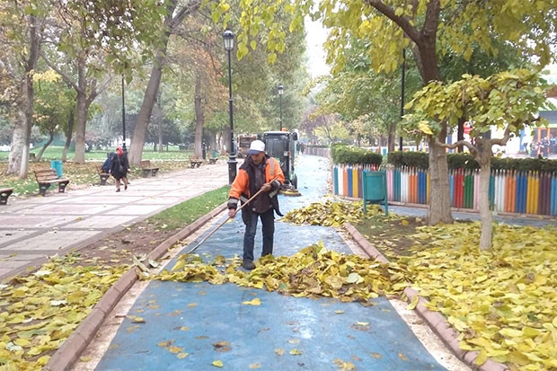 Büyükşehir’de “yaprak” seferberliği