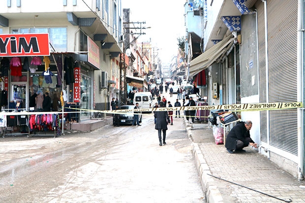 Erkek tarafı pompalı tüfeklerle kız evini bastı