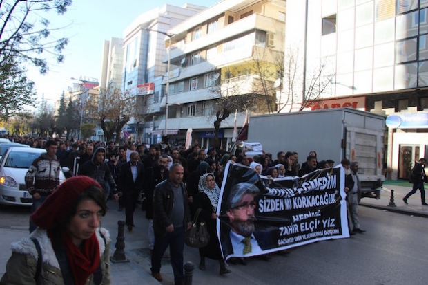 Tahir Elçi saldırısına protesto