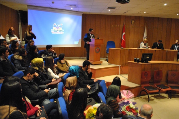 HKÜ hukuk öğrencileri Gaziantep Adliyesi'ni ziyaret etti