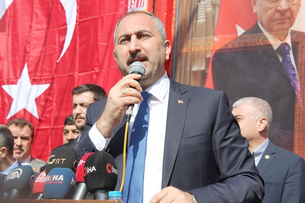 Adalet Bakanı Abdulhamit Gül: “Hüsrana uğrayacaklar”