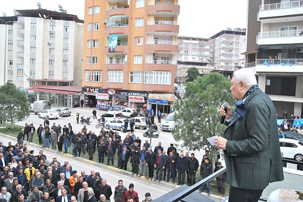 “İnsanları ayrıştırıyorlar”