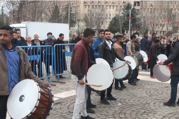 En renkli miting