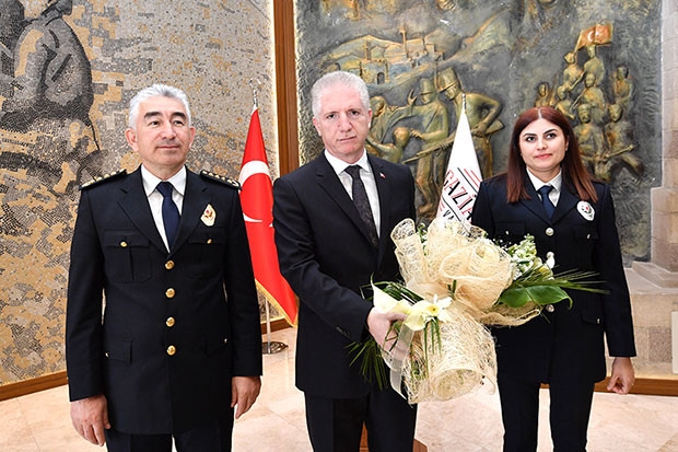 Vali Gül; “Şehir huzurluysa bu polislerimiz sayesindedir”