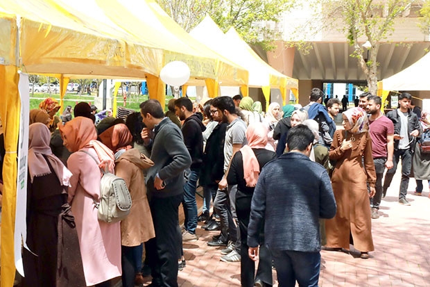 GAÜN’de kardeşlik için kermes düzenlendi