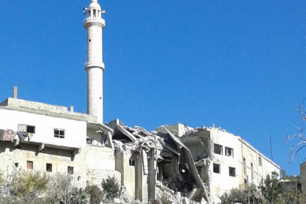 Uçaklar camiye bomba attı: 4 ölü, 50 yaralı
