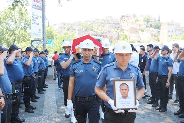 Kazada hayatını kaybeden polis toprağa verildi