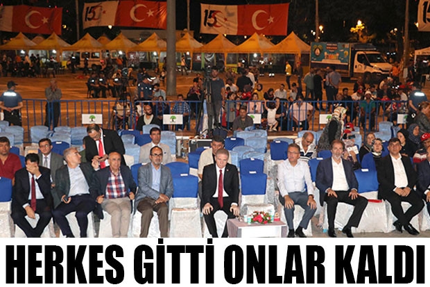 Herkes gitti bir tek onlar kaldı