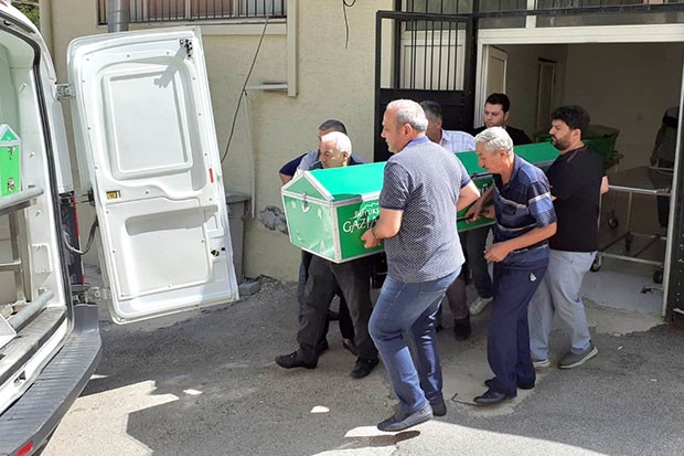 Arkadaşları tarafından darp edilen kişi öldü