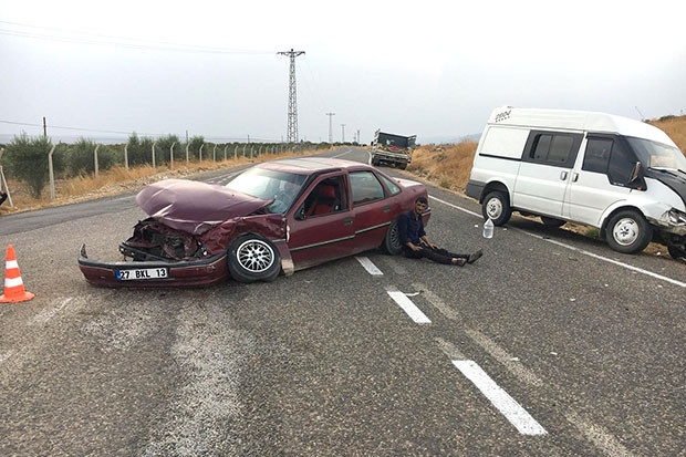 Yavuzeli’nde trafik kazası: 2 yaralı