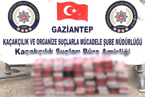 Araçta zulalanmış kaçak sigaralar ele geçirildi