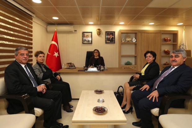 CHP'li heyet Başkan Fatma Şahin'i ziyaret etti