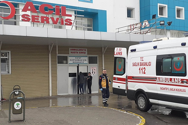 Gaziantep'te 43 öğrenci ve öğretmen hastaneye kaldırıldı