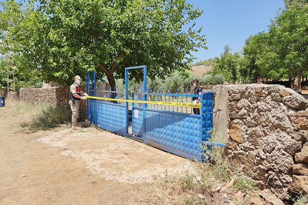 Geçmiş bayram kutlamasına gitti, 12 ev karantinaya alındı