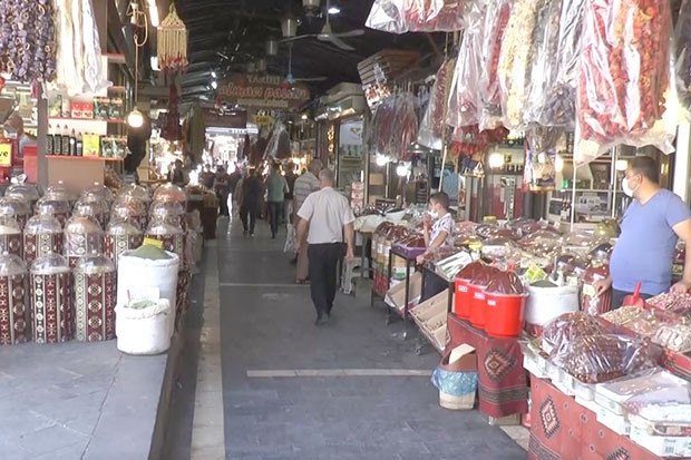 Gaziantep’in tarihi sokaklarında normalleşme hareketliliği