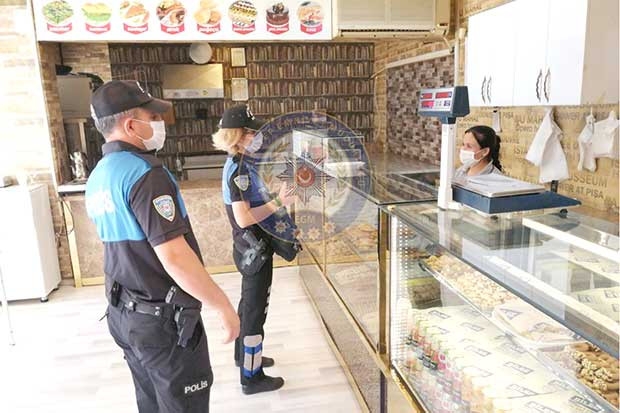 Polis ekipleri denetimlerini sürdürüyor