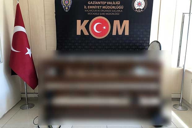 Tarihi eser kaçakçısı eserlerle birlikte yakalandı