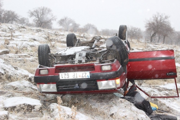 Trafik kazası: 1 ölü, 2 yaralı