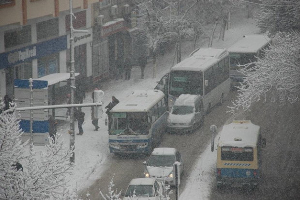 Kent beyaza büründü