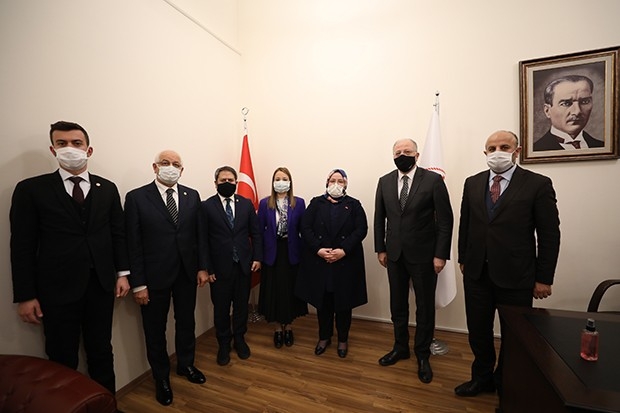 Gaziantep milletvekillerinden Bakan Selçuk'a yatırım ziyareti