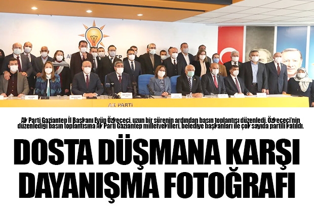 DOSTA DÜŞMANA KARŞI DAYANIŞMA FOTOĞRAFI