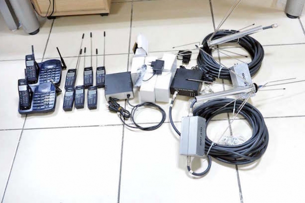 Kargodan IŞİD'in telsiz telefonları çıktı