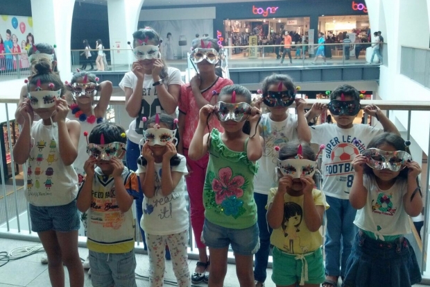 Forum Gaziantep’te çocuklar  rengârenk maskeler tasarladı