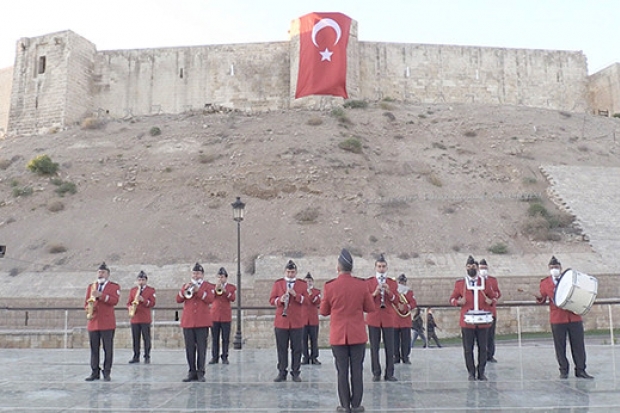 Büyükşehir bandosu beğeni topladı