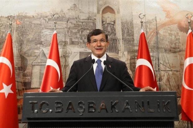 Davutoğlu Anayasa Komisyonu üyelerini açıkladı
