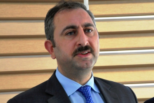 Abdulhamit Gül, suç duyurusunda bulundu