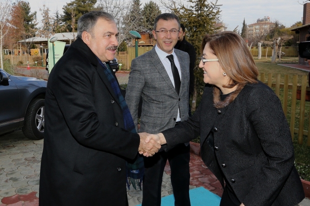 Bakan Eroğlu’ndan Başkan Şahin’e ziyaret