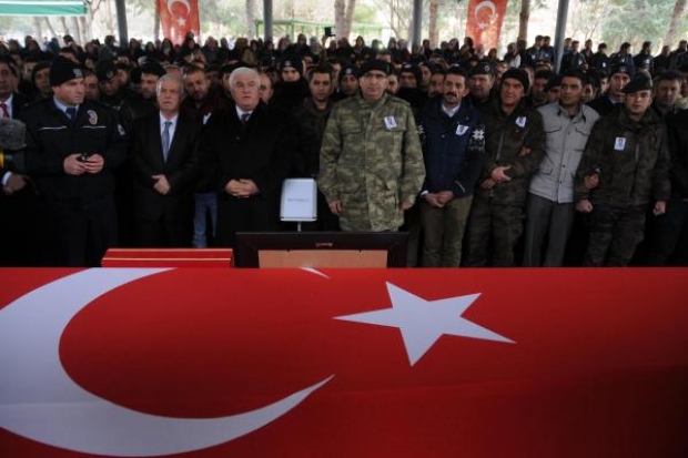 Gözyaşları arasında uğurlandı