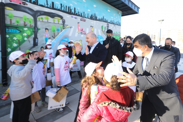 Bakan Soylu, Şehitkamil Eğitim Parkını inceledi