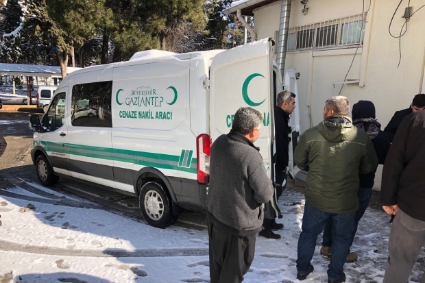 Trafik kazasında ağır yaralanan yaşlı adam hayatını kaybetti