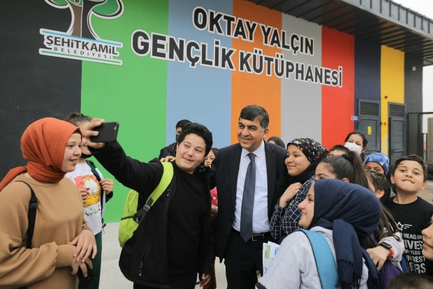 Fadıloğlu öğrencileri ziyaret etti