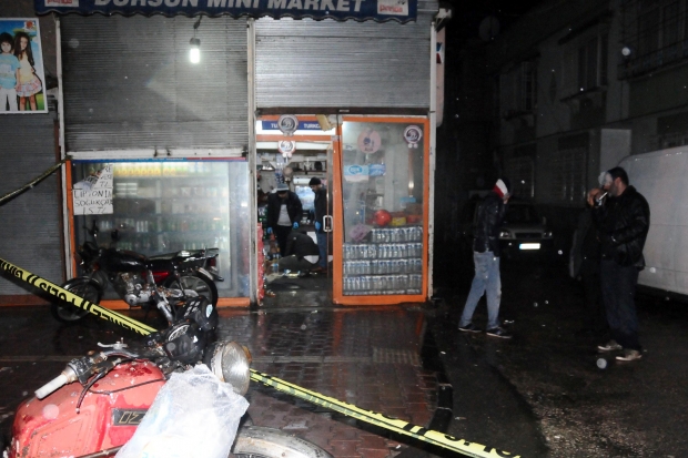 Gaziantep'te markete patlayıcı atıldı