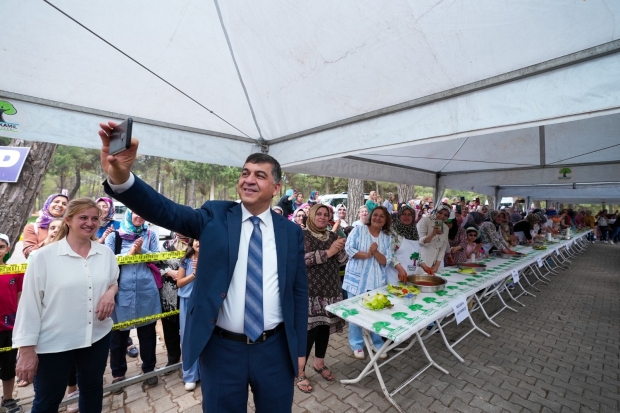 En lezzetli köfteyi yapmak için yarıştılar