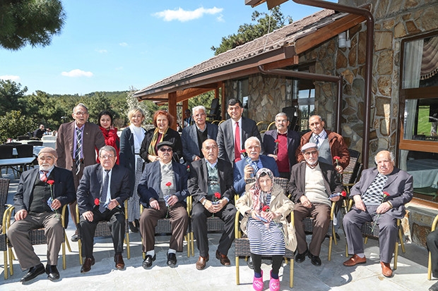 Başkan Fadıloğlu, huzurevi sakinleriyle buluştu