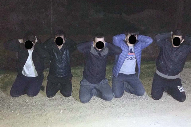 IŞİD'e katılmak isteyen 5 kişi yakalandı
