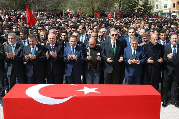 Cumhurbaşkanı Erdoğan şehit cenazesine katıldı