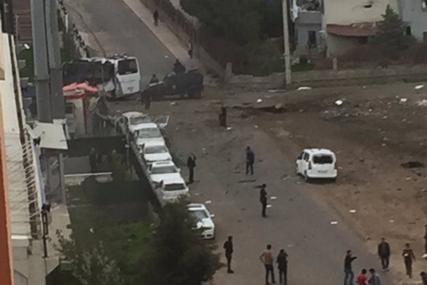 Diyarbakır'da patlama: 6 şehit 14 yaralı