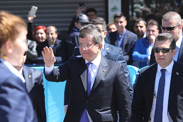 Başbakan Davutoğlu: "Bizi ayıramayacaklar"