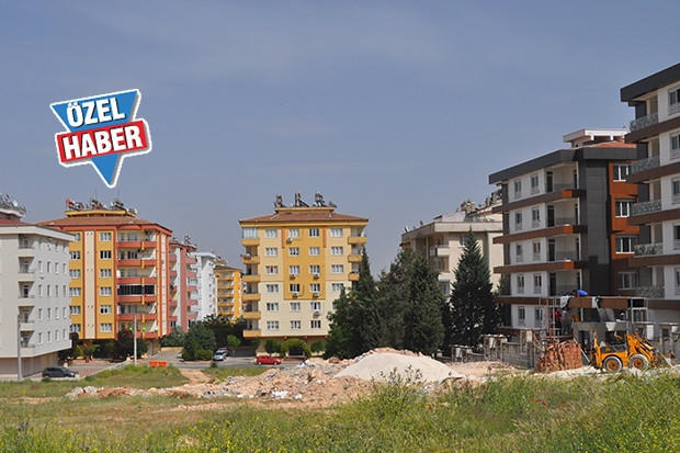 Enkaz yığını vatandaşları bıktırdı