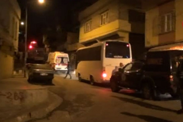 Gaziantep'te patlama sonrası çıkan çatışmada 1 polis yaralandı