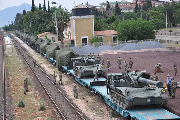 Gaziantep sınırına askeri sevkiyat