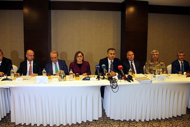 Gaziantep Valisi Yerlikaya, Göç ve terörle mücadele konusunda bilgiler verdi