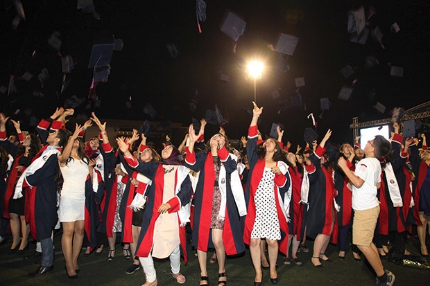 Gaziantep Üniversitesi’nde Mezuniyet sevinci